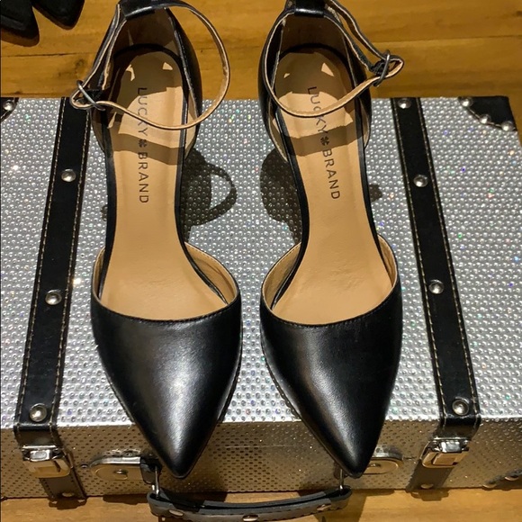 Lucky brand pumps with ankle strap - Picture 2 of 4